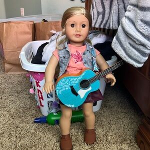 American Girl Tenney Grant 18 Doll with book and pajama set